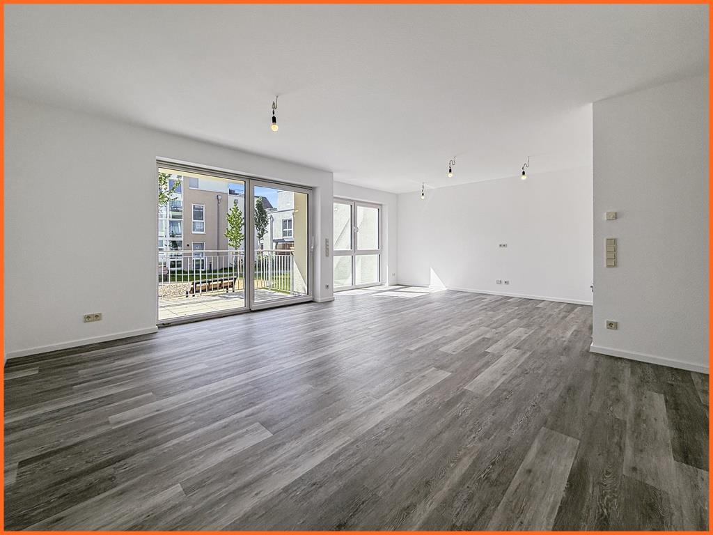 3 Zimmer-Erdgeschoss-Wohnung nahe Diakonie und Bahnhof. Neuwertig und komfortabel. - Wohnbereich (7200)