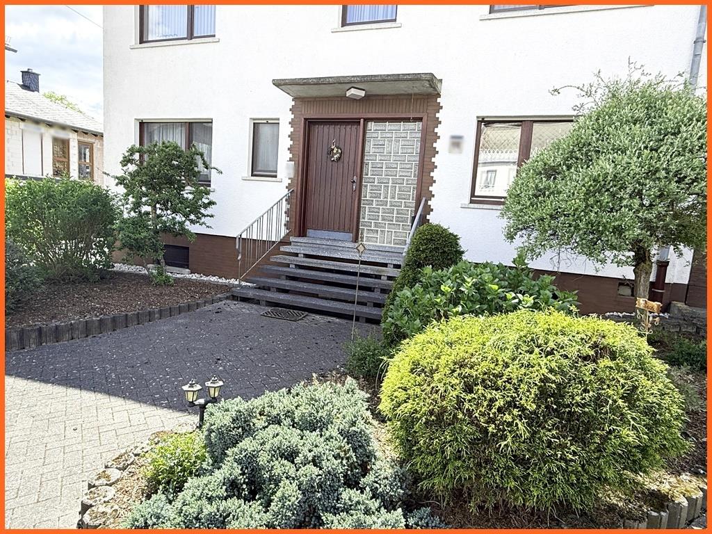 Für Handwerkerbetriebe, Selbstversorger oder Großfamilien, die die Freiheit lieben! - Eingang (7525)