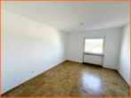 Zimmer - Sehr gepflegte und sofort beziehbare 3 Zimmer-Wohnung mit Aussichtsbalkon!