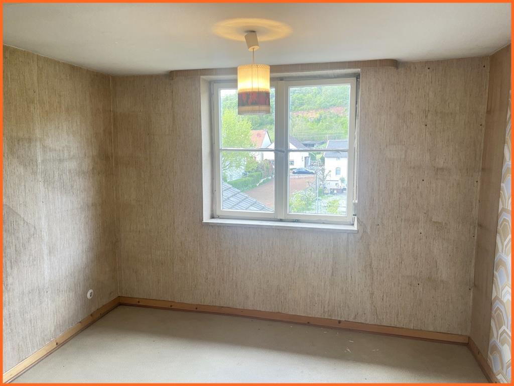 Ländlich und doch zentral: Charmantes Anwesen für Individualisten im Ortskern von Roxheim! - Schlafraum (9005)