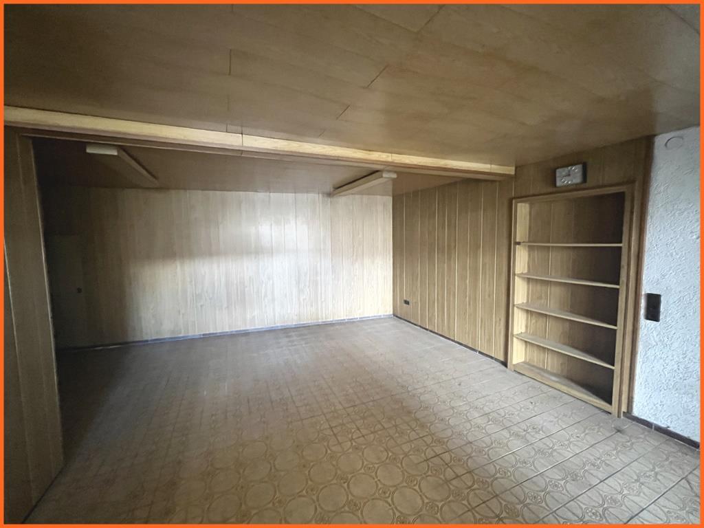 Ländlich und doch zentral: Charmantes Anwesen für Individualisten im Ortskern von Roxheim! - Büroraum (9006)