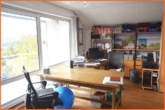 Arbeitszimmer - Landschaftlich reizvoll gelegene Aussichtsvilla mit ELW in ruhiger Stromberger Wohnlage!