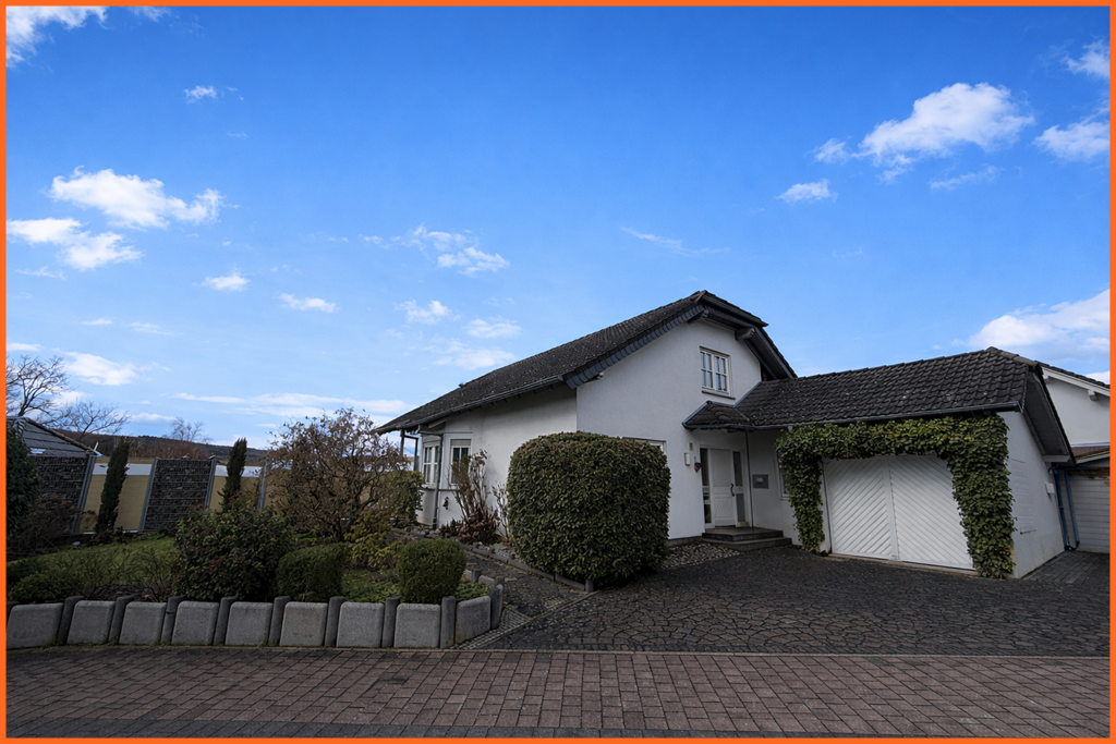 Genießen Sie die Stromberger Aussichtslage und die schnelle Autobahnanbindung in alle Richtungen! - Außen (8333)