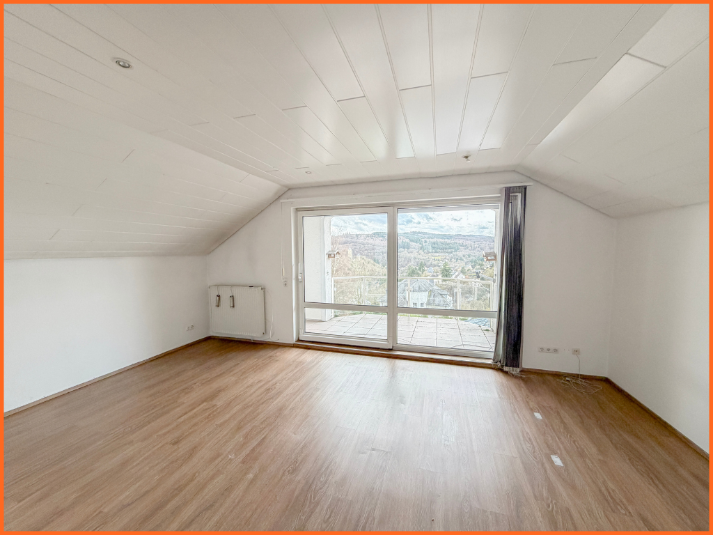 Genießen Sie die Stromberger Aussichtslage und die schnelle Autobahnanbindung in alle Richtungen! - Studio mit Balkon (9886)