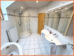 Badezimmer - Traumhafte Winzenheimer 4-Zimmer-Wohnung, Terrasse, Garten plus Gästeappartement!