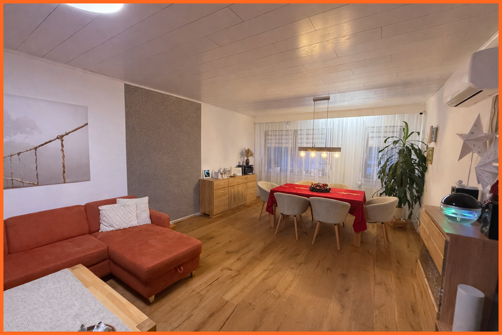 Ein Fall für Zwei: erschwingliches Reiheneckhaus in ruhiger Bad Münsterer Ortslage! - Wohn u Essbereich (8294)