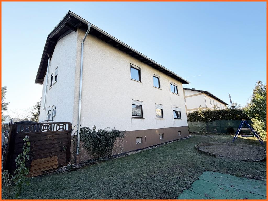 Eine echte Gelegenheit: 2 Familienhaus nach WEG geteilt – eine Wohnung frei, eine vermietet – auch steuerlich interessant! - Außenansicht (10136)