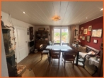 Essbereich mit Balkonblick - Hier erwartet Sie ein Hauch von südlichen Urlaubsflair: individuell gestaltete 115 m² große Maisonette!