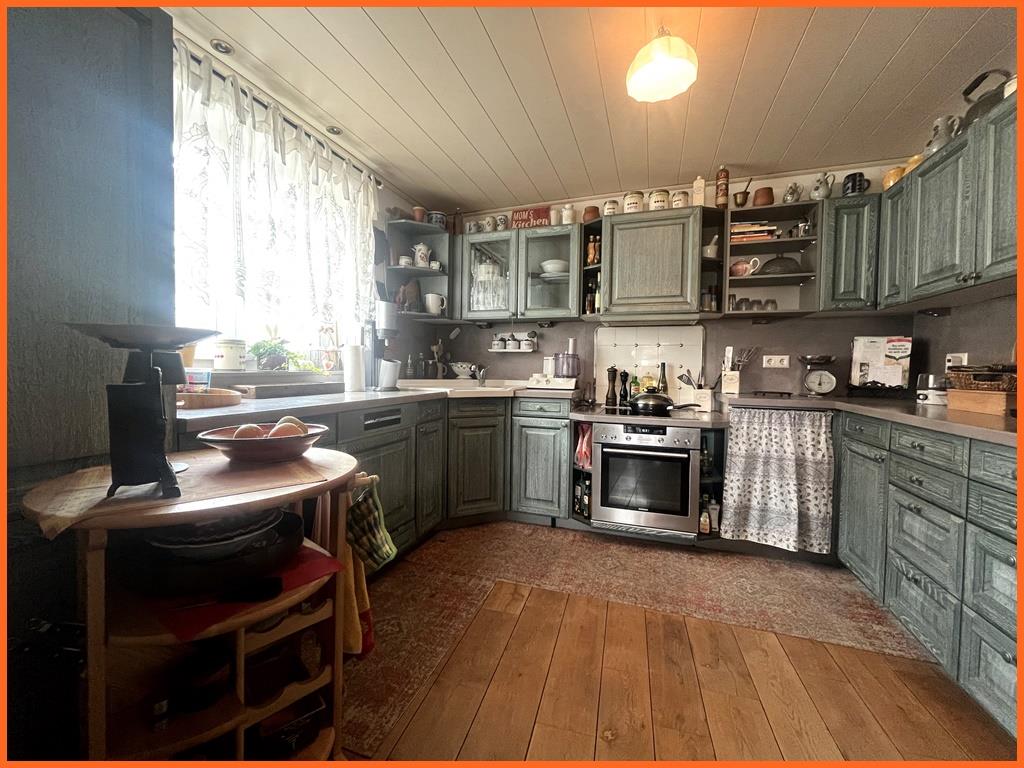 Hier erwartet Sie ein Hauch von südlichen Urlaubsflair: individuell gestaltete 115 m² große Maisonette! - Küche (9337)