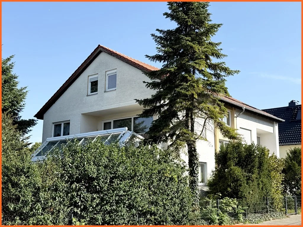 3-Zimmer-Wohnung mit Balkon und Garage in ruhiger Lage, sofort frei! - Außen (10901)