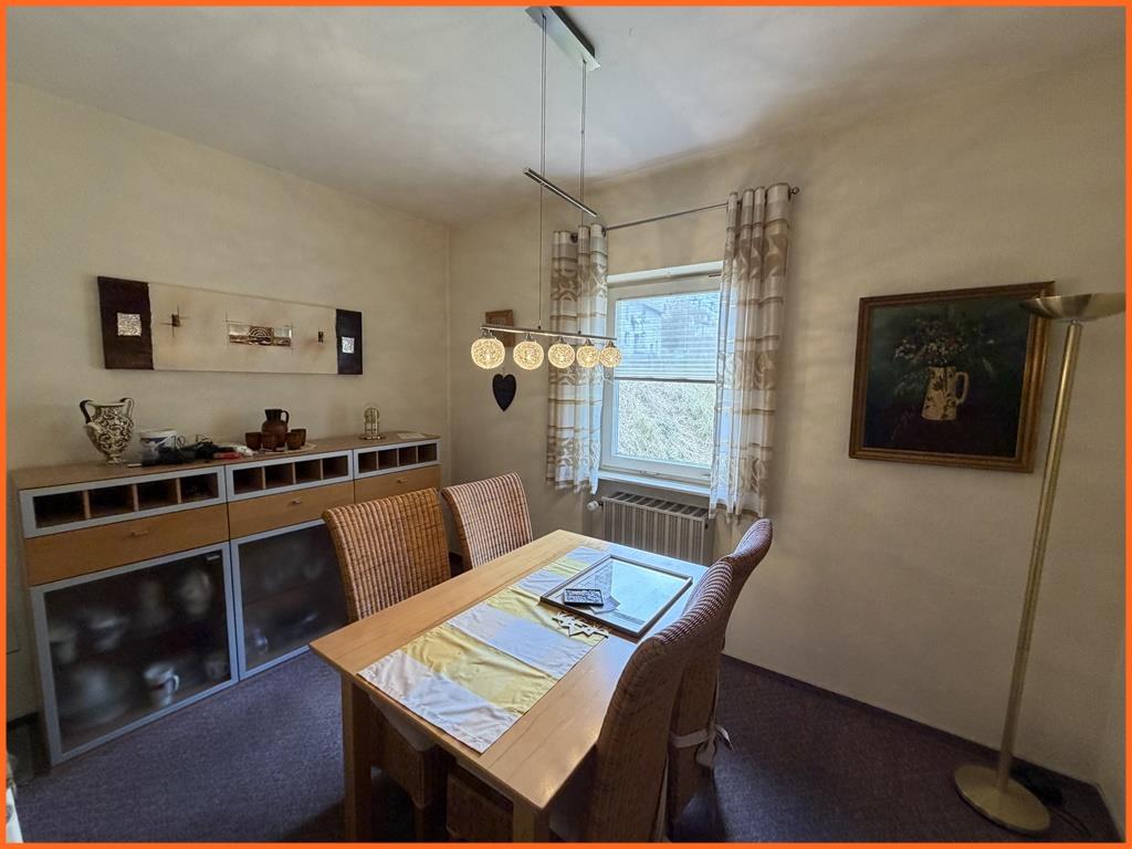 Natur pur: 270 m² Wohnfläche und 2615 m² Grundstück mit eigenem Wald! - Zimmer (8580)