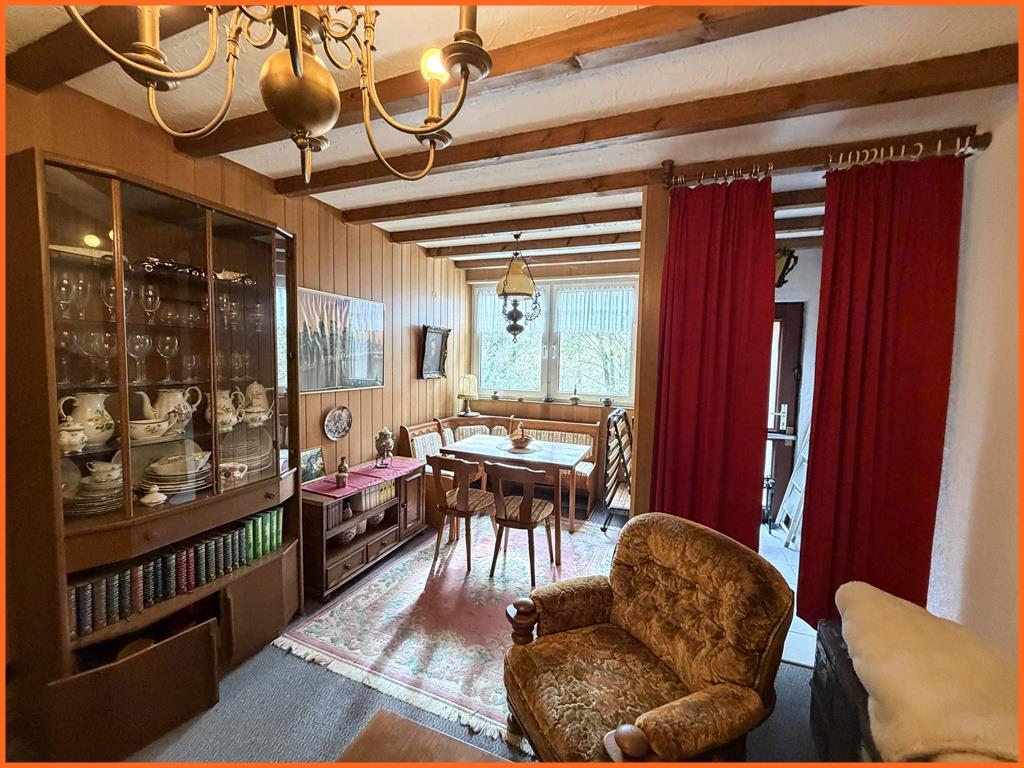 Natur pur: 270 m² Wohnfläche und 2615 m² Grundstück mit eigenem Wald! - Einlieger (8492)