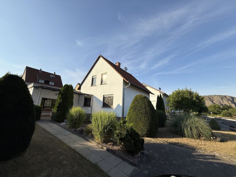 Einfamilienhaus mit Ladengeschäft in Norheim